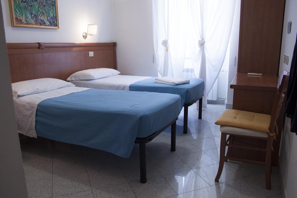 Art Mary Hotel Rome Room photo