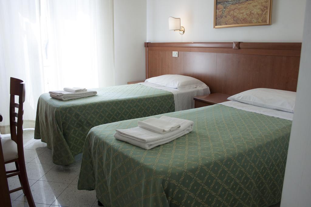 Art Mary Hotel Rome Room photo