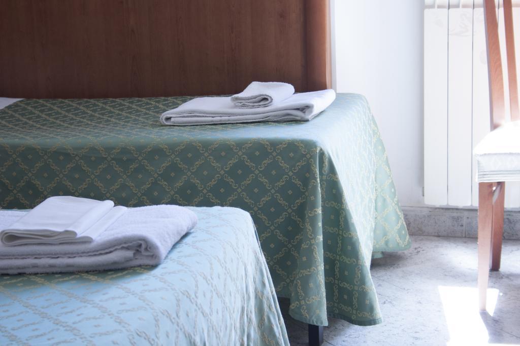 Art Mary Hotel Rome Room photo